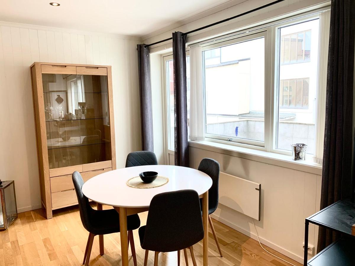 Fin Leilighet, Midt I Hjertet Av Kristiansund. Apartamento Exterior foto
